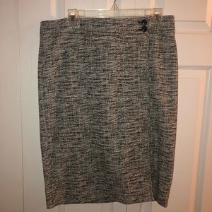 Ann Taylor Black and White Pattern Skirt